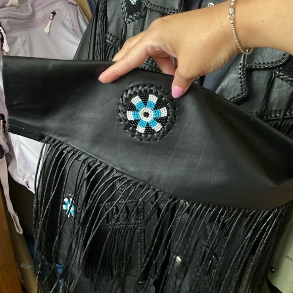 Leather jacket - Picture 2 of 3